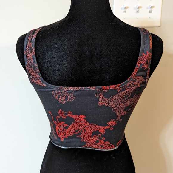 Crop Tank with Dragon Print, XS, SHEIN - Picture 4 of 4